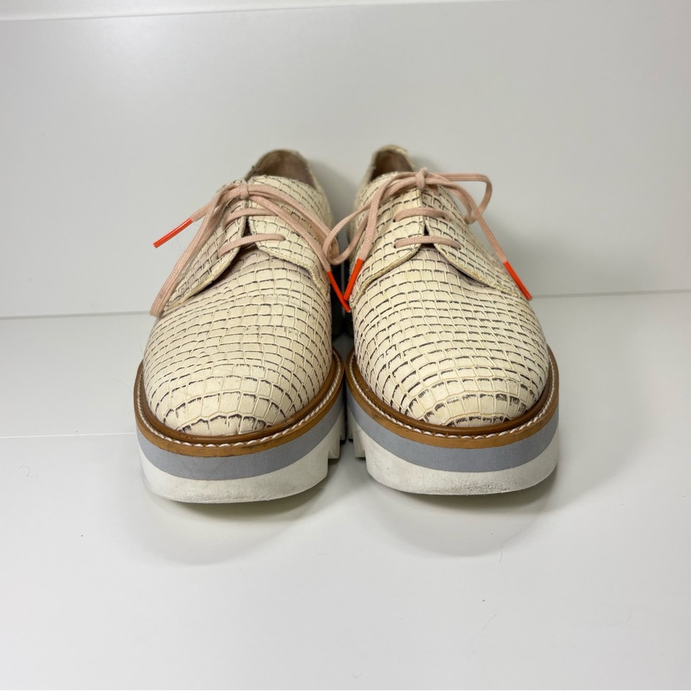 Pertini Women’s Platform Oxford Shoes 38 US 7.5–8 Neutral Leather Embossed Spain